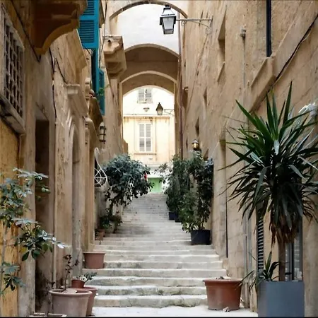 Charming Escape Unesco Area Daire Valletta